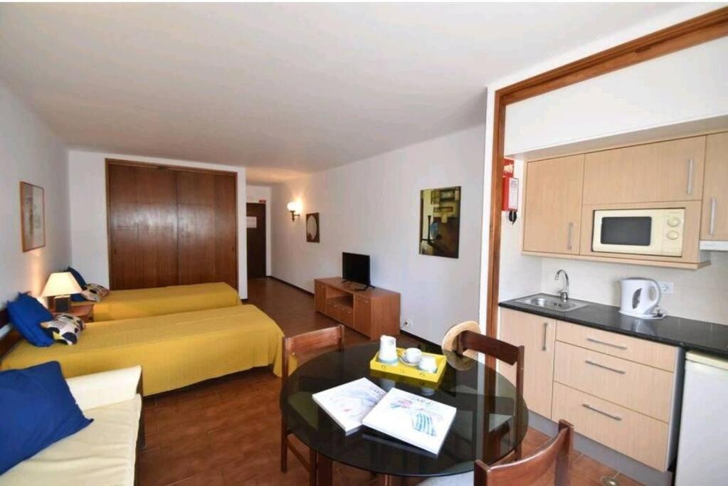 Apartamento Apartamento T0 - Praia Maria Luisa *
