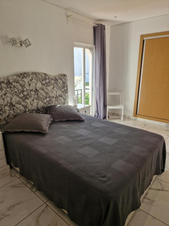 Perfect Location For Nightlife @ The Strip Apartment *