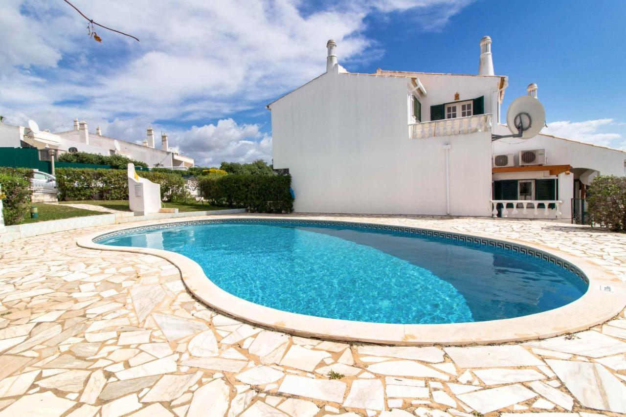 Algarve Sun House - Pool & Bbq & Privat Garden Villa *