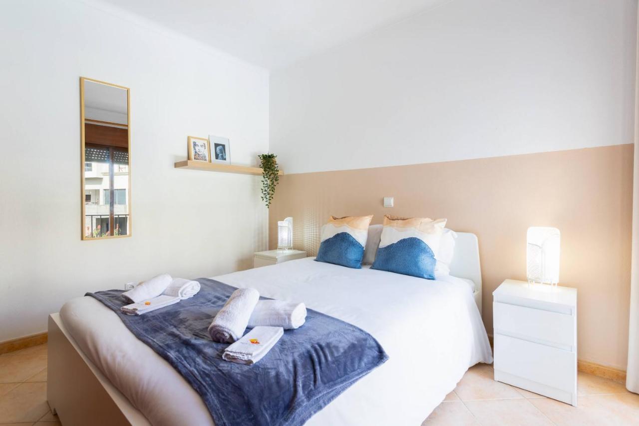 #114 T2 Foxy H By Holidays Apartment *