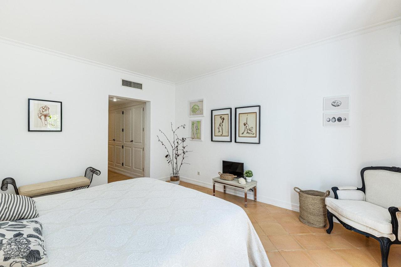 Cypress Apartment *