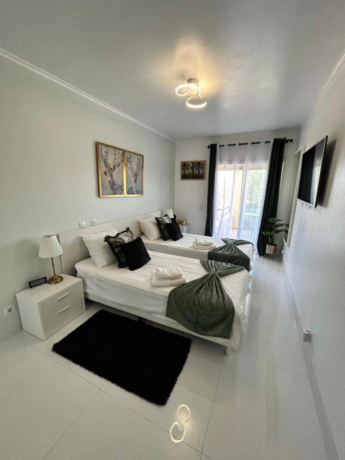 Homestay Amazon And Gray Bedrooms *