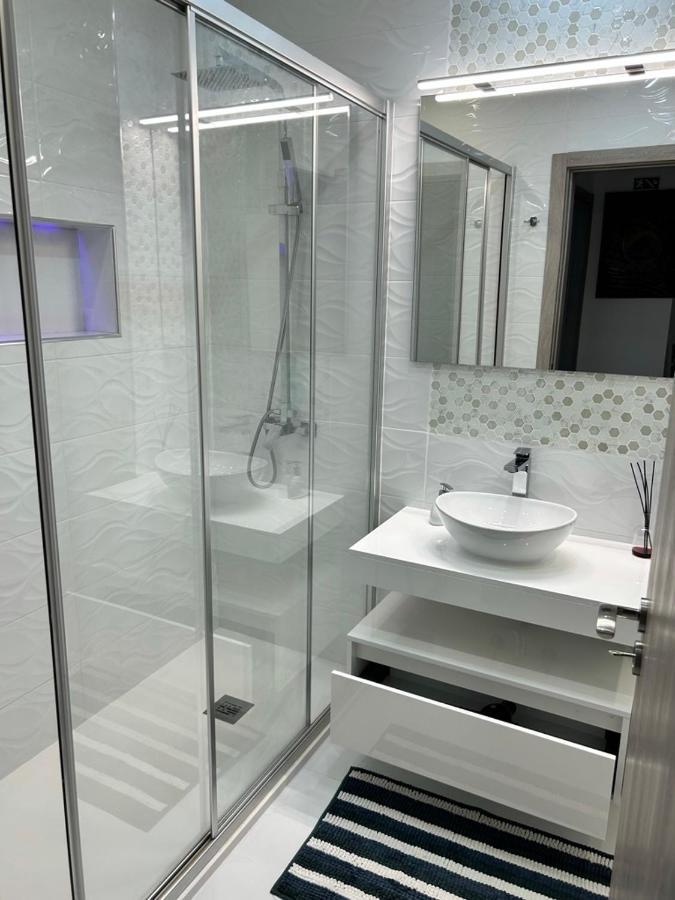 Amazon And Gray Bedrooms Albufeira