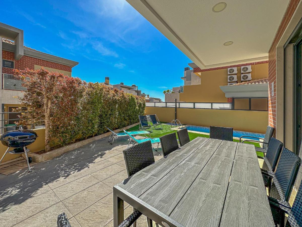 Villa V4, Jardins Branqueira7 Near Beach, *