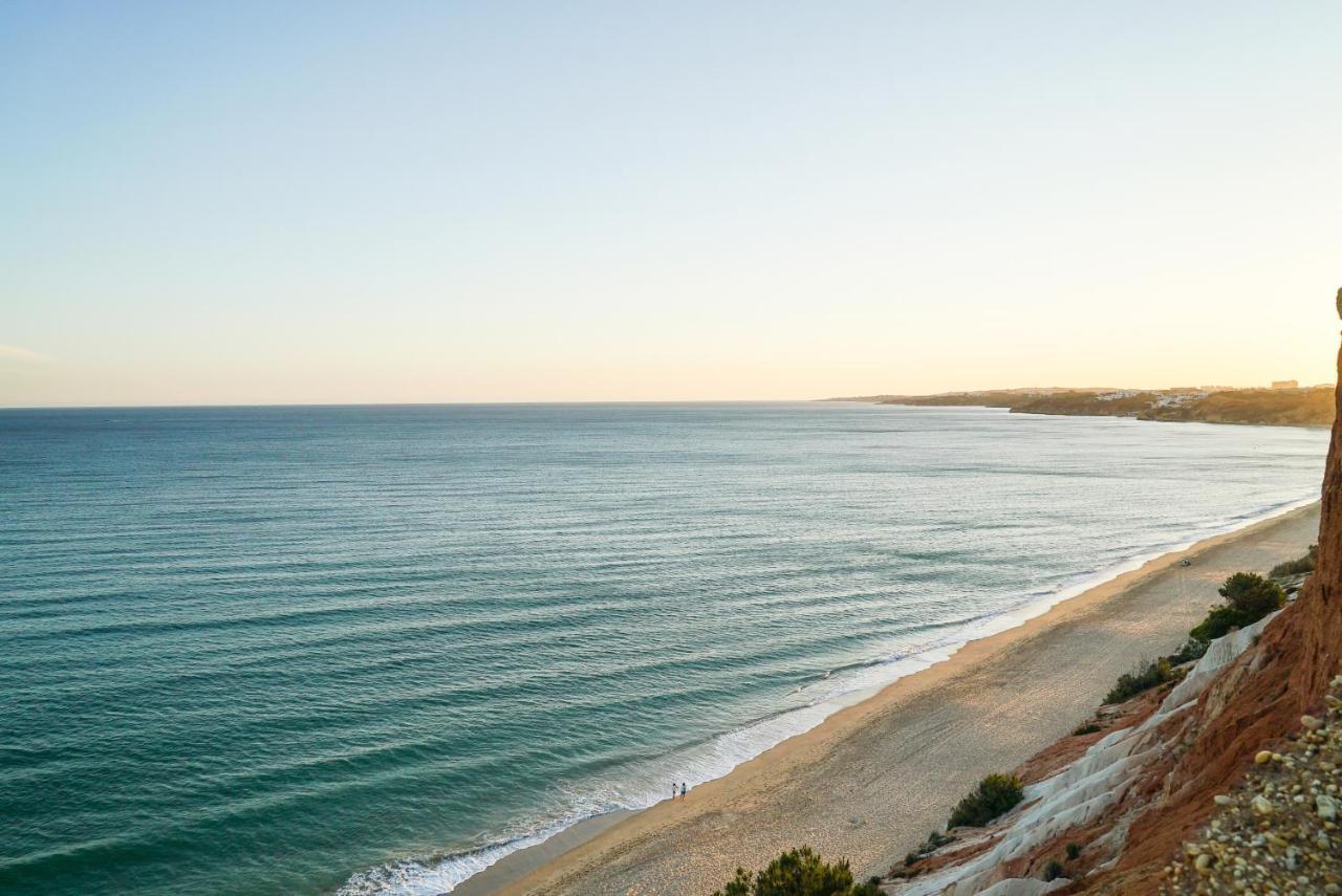 Falesia Ocean By The Portuguese Butler Pousada *