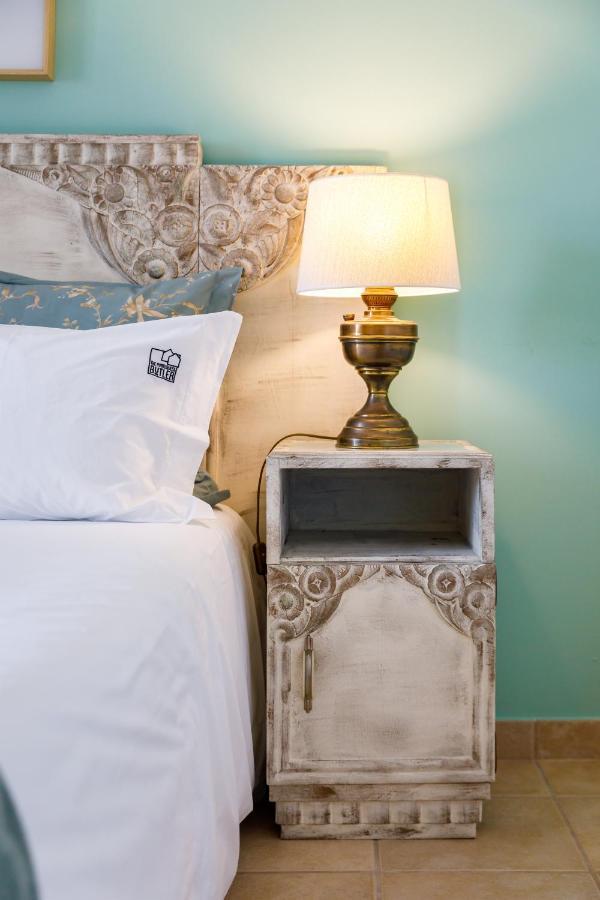 Falesia Ocean By The Portuguese Butler *