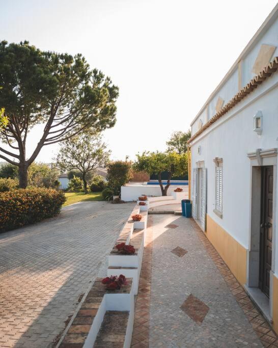 Casa Palmeiras - Com Piscina, Bbq E Ar Condicionado