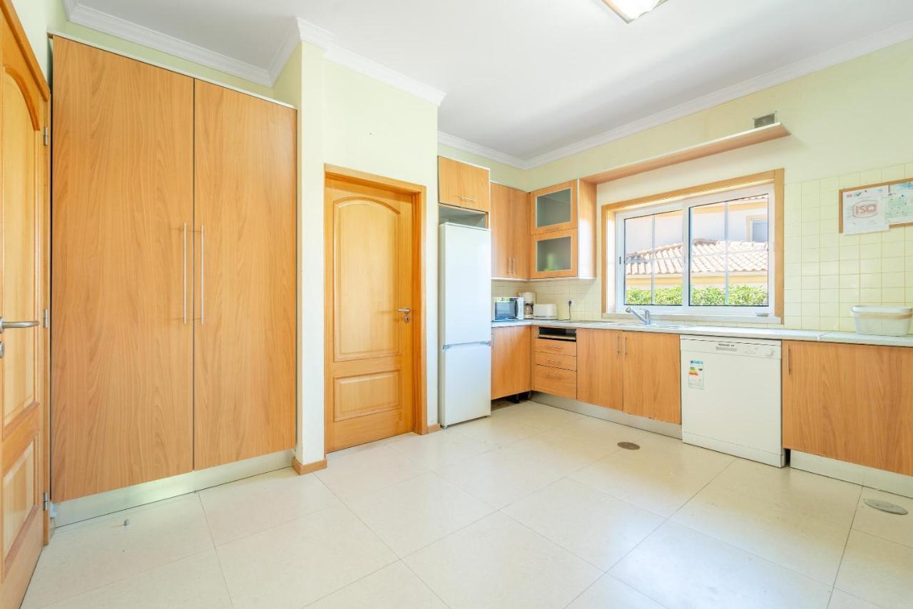 Gale Villa *