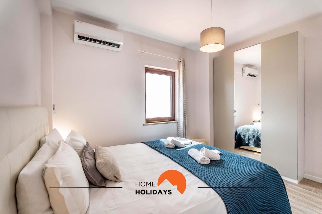 #164 Saradel 42 By Holidays