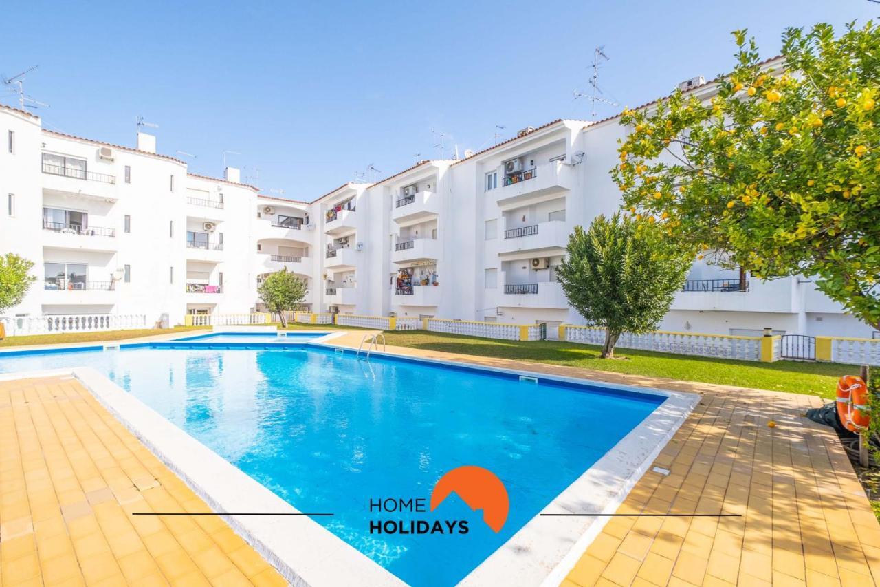 #112 Oura Flat By Holidays Apartment *