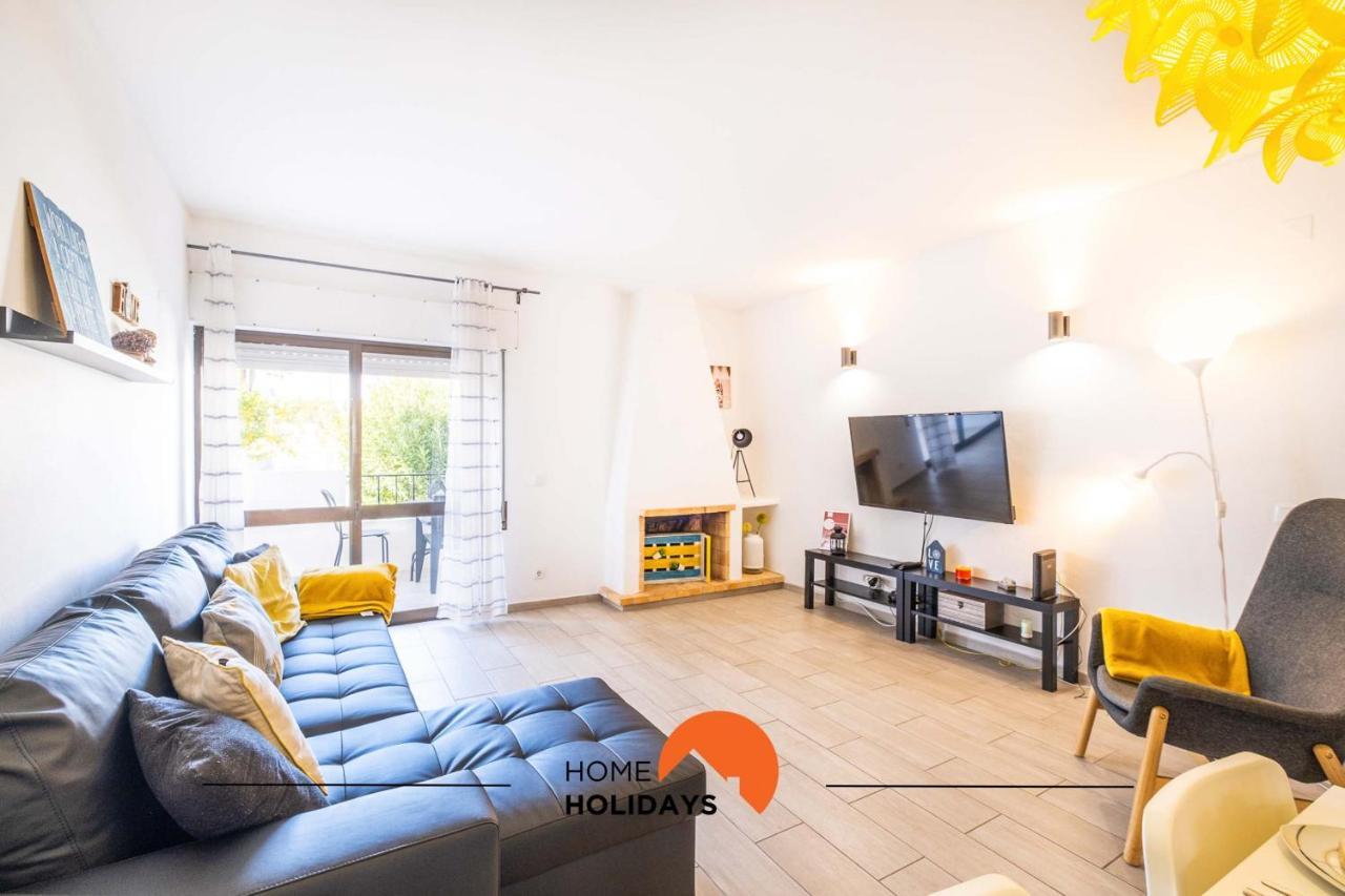 #112 Oura Flat By Holidays *