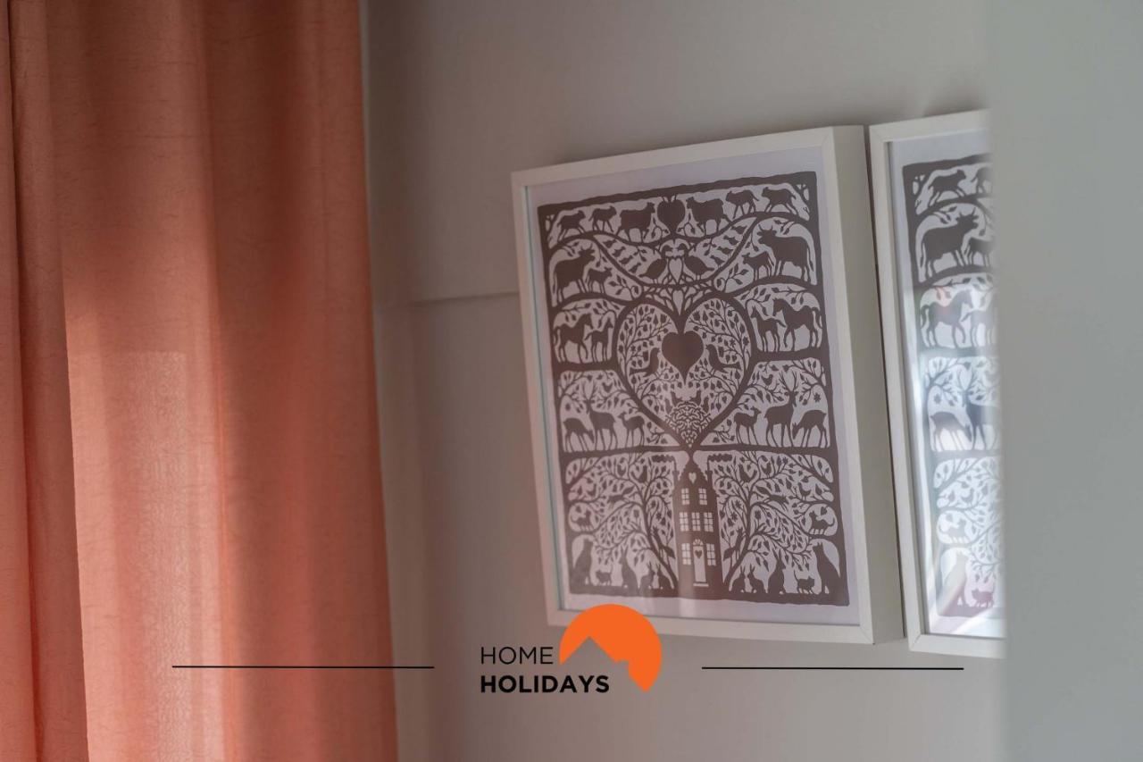 #106 Village Flat By Holidays *