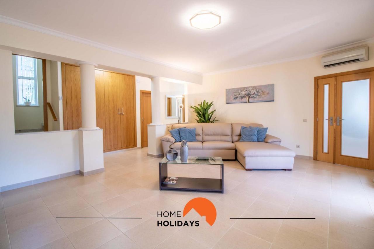 #102 V5 Clube By Holidays *
