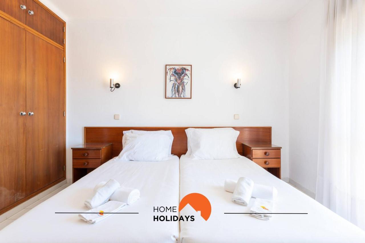 #132 Velamar 201 By Holidays Apartamento *