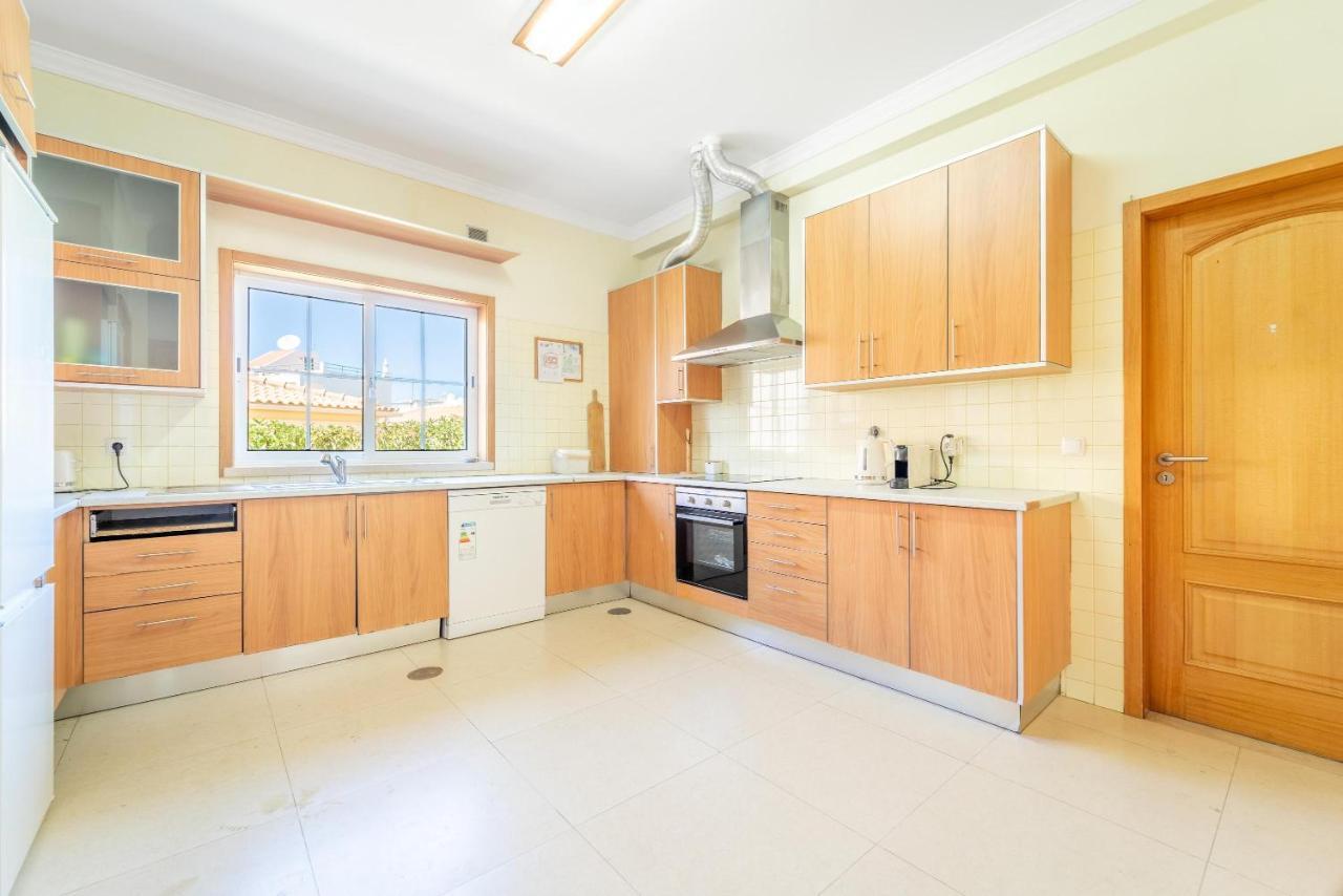 Gale Villa *
