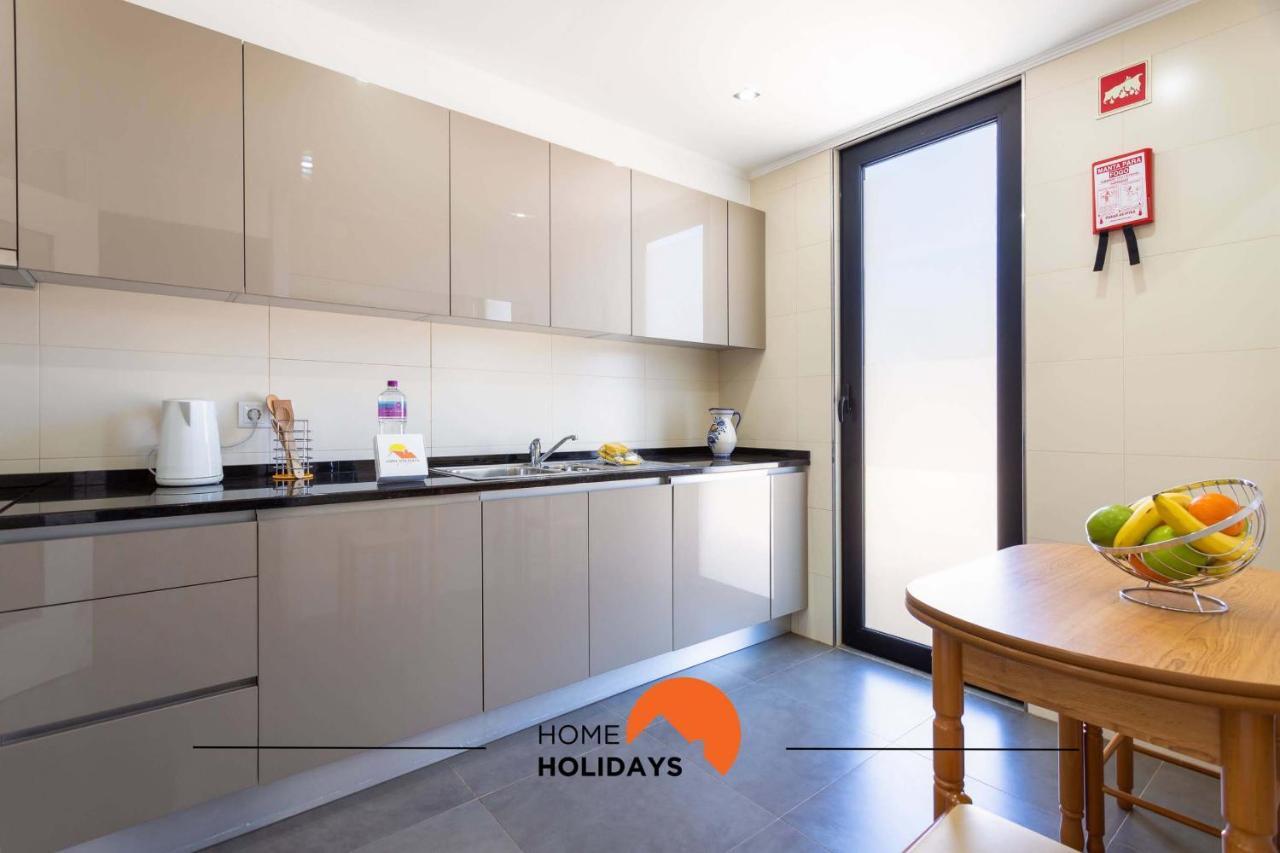 Holiday home #142 Spacious With Garden, Pool And Private Park