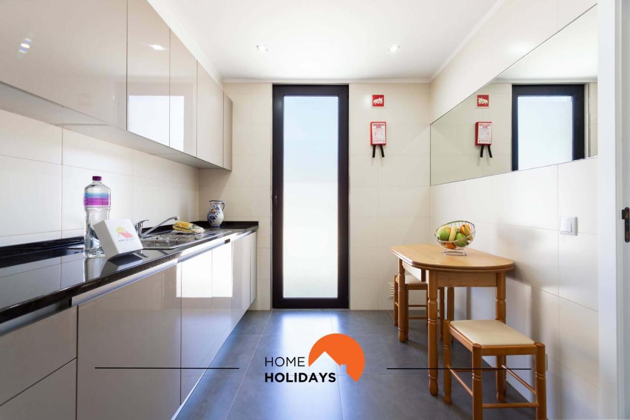Holiday home #142 Spacious With Garden, Pool And Private Park *