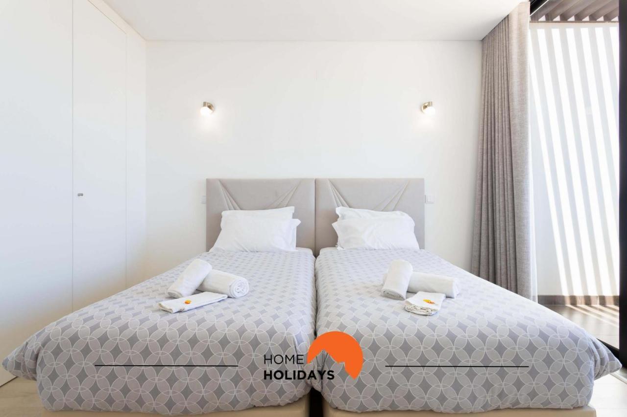 #142 Spacious With Garden, Pool And Private Park *
