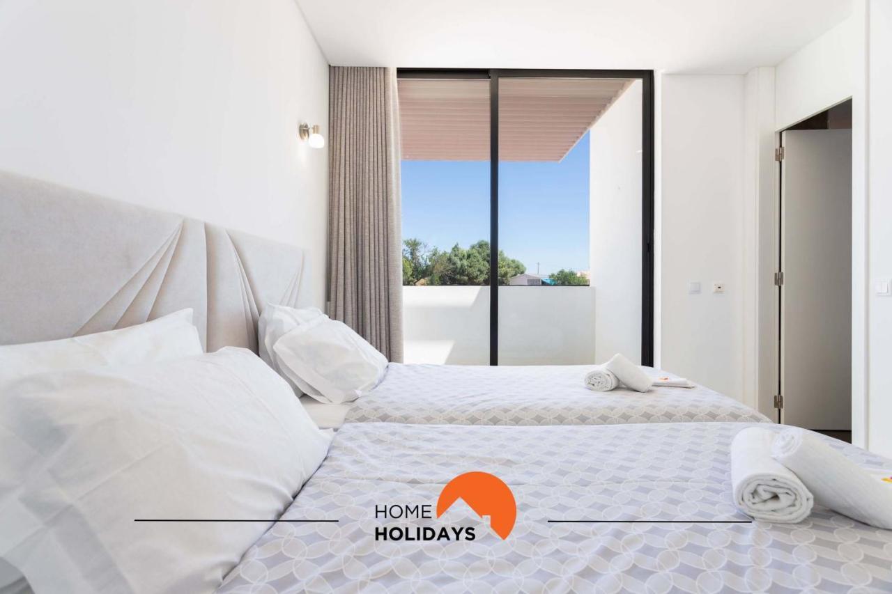 #142 Spacious With Garden, Pool And Private Park *