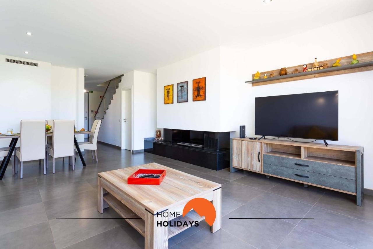 Holiday home #142 Spacious With Garden, Pool And Private Park *