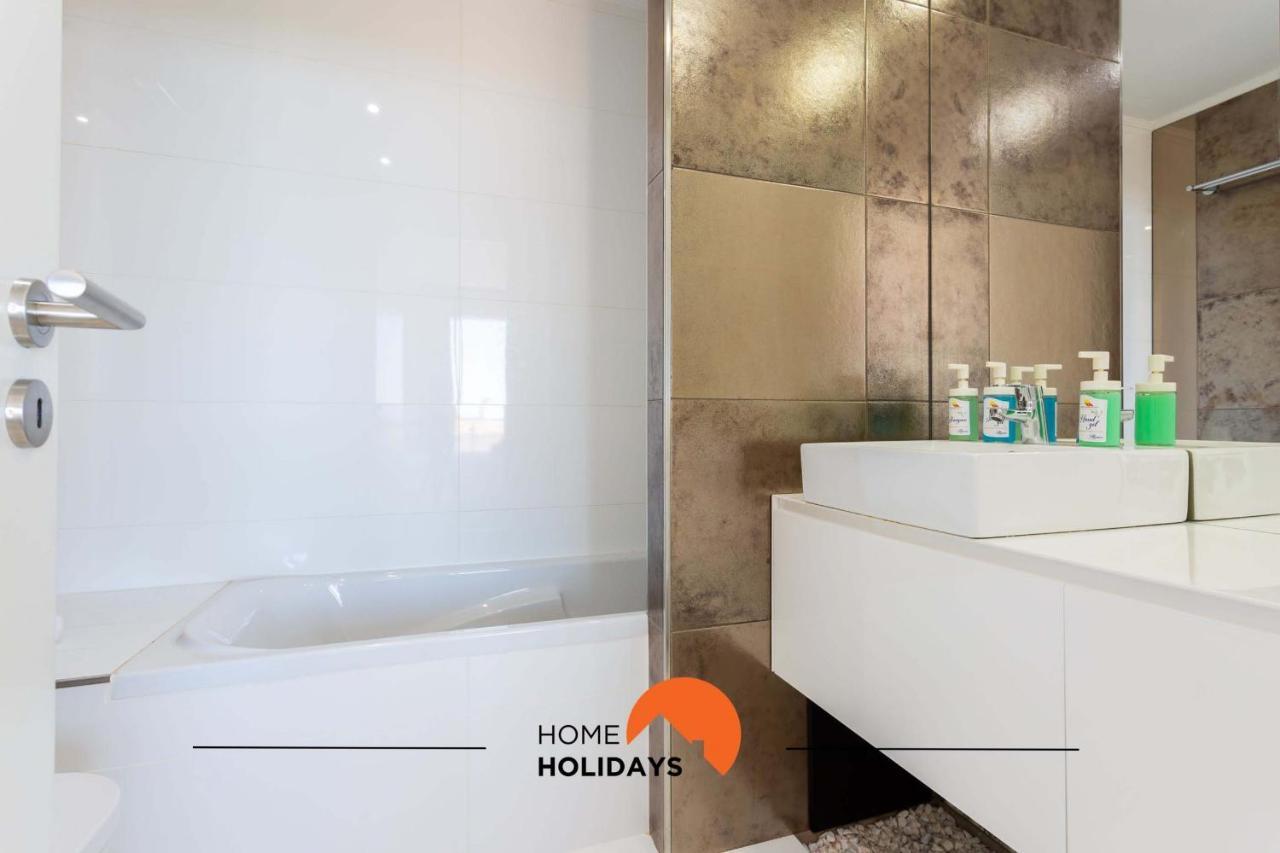 #142 Spacious With Garden, Pool And Private Park *