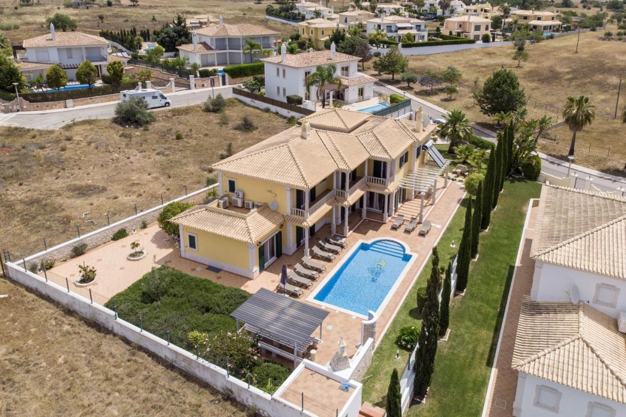 Iris Villa