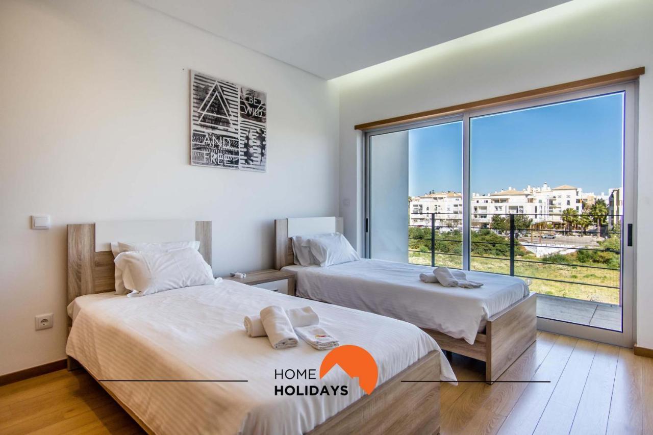 Apartment #143 Penthouse By Holidays *