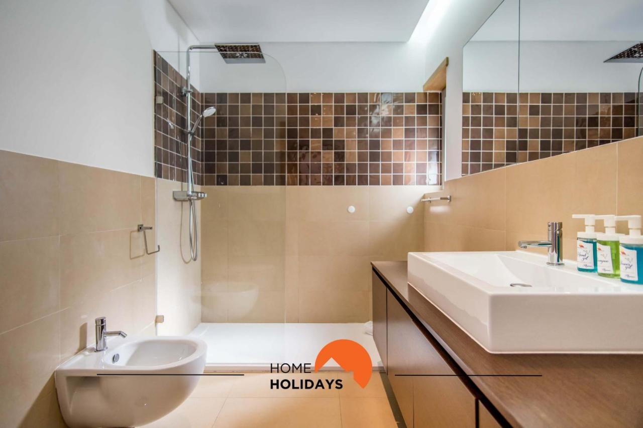#143 Penthouse By Holidays *