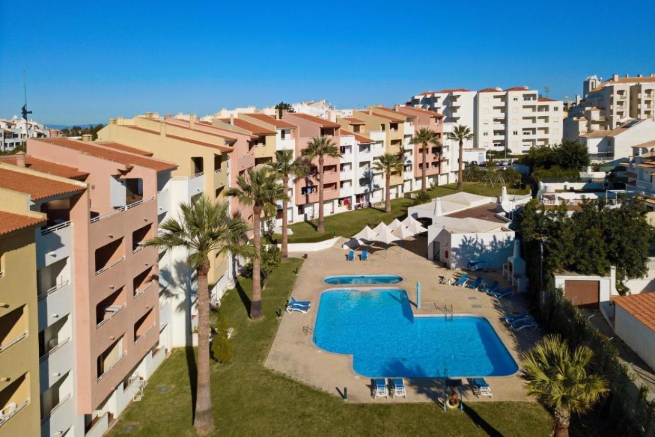 Lv * Albufeira
