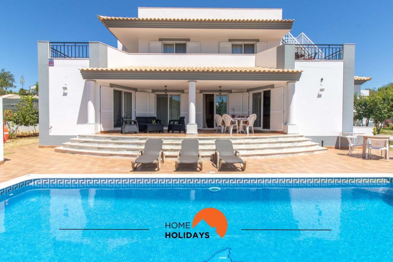 #102 V5 Clube By Holidays *