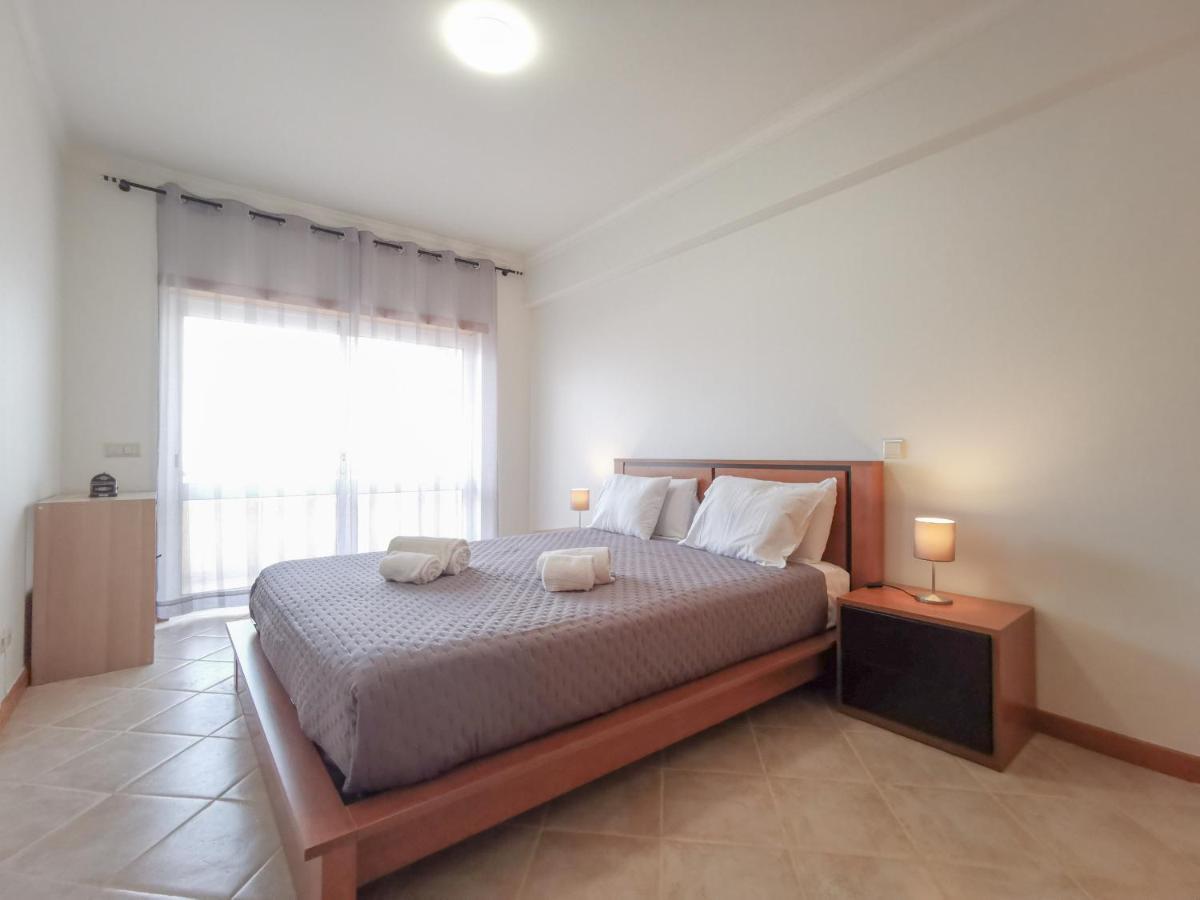 #100 Palmeira Flat With Shared Pool By Holidays * Albufeira