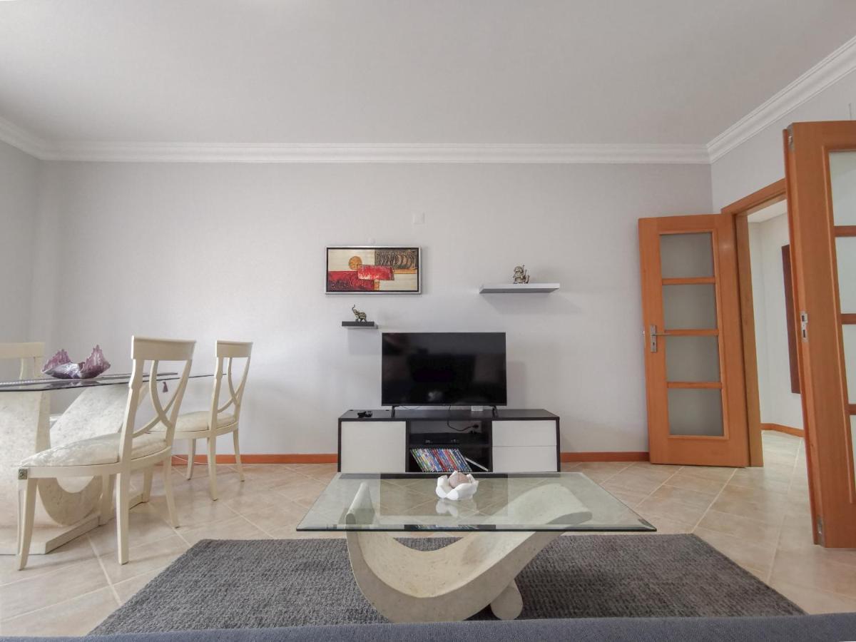 Apartment #100 Palmeira Flat With Shared Pool By Holidays Albufeira