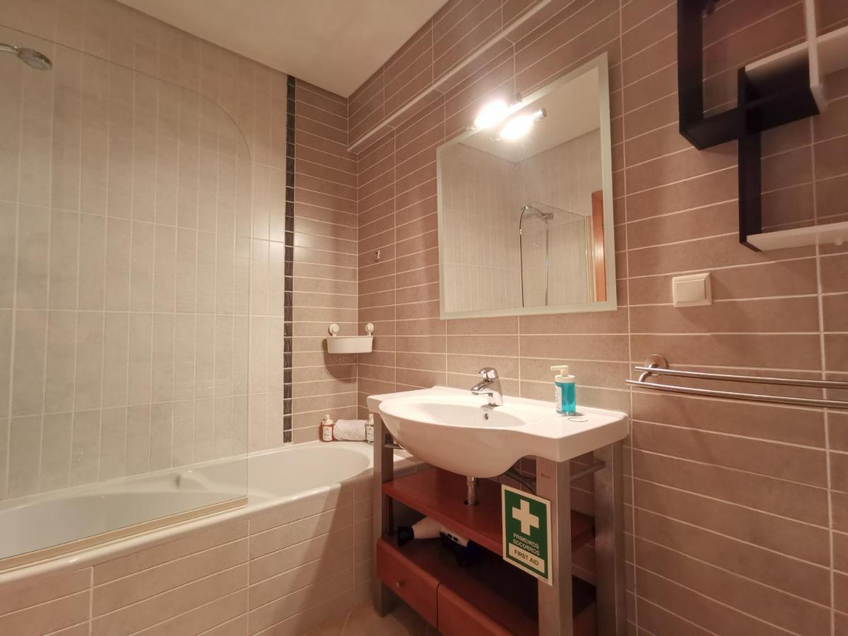 #100 Palmeira Flat With Shared Pool By Holidays Albufeira