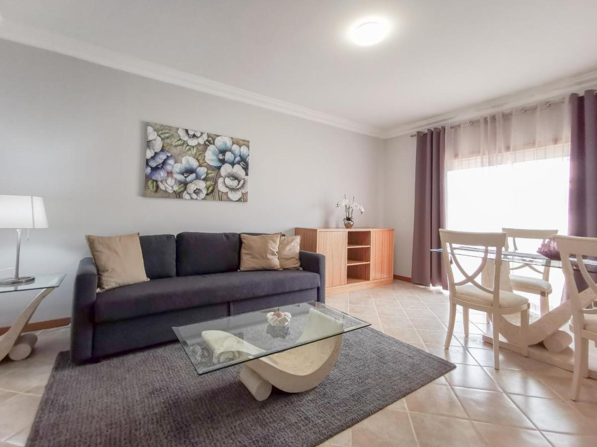 #100 Palmeira Flat With Shared Pool By Holidays Apartment Albufeira
