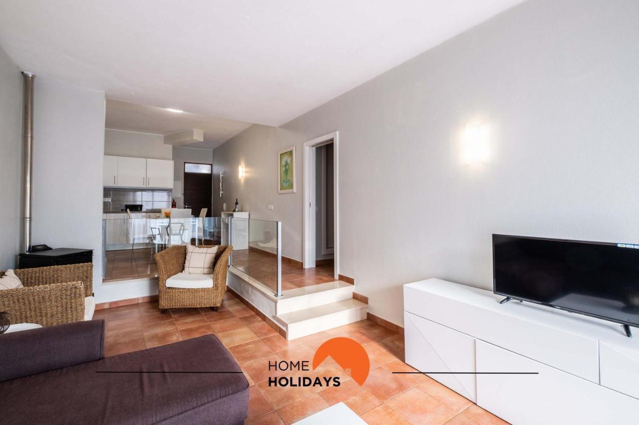 #099 T1 Calicos By Holidays *