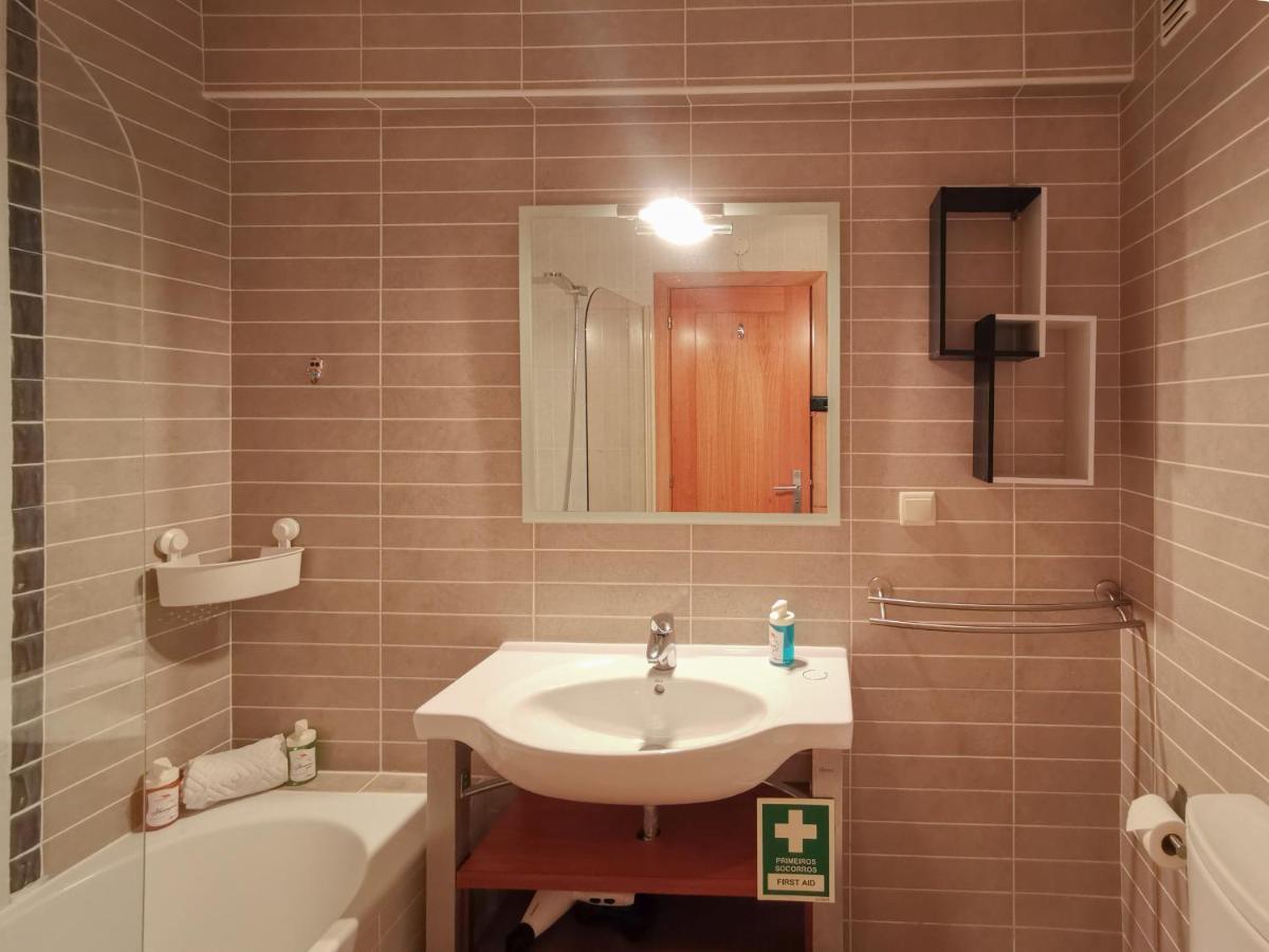 Apartment #100 Palmeira Flat With Shared Pool By Holidays Albufeira