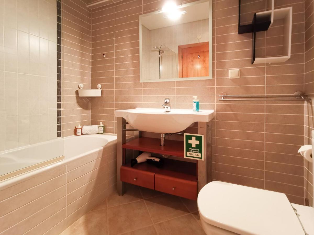#100 Palmeira Flat With Shared Pool By Holidays
