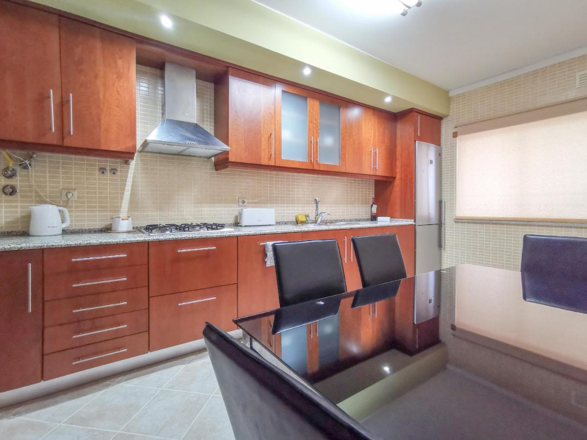 #100 Palmeira Flat With Shared Pool By Holidays