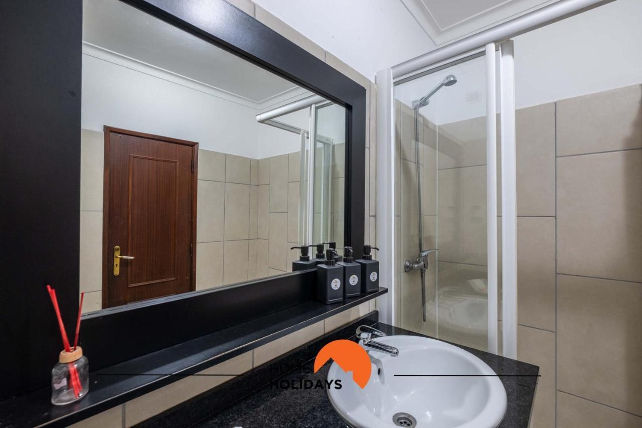 #018 T2 Elisabete By Holidays Apartment Albufeira