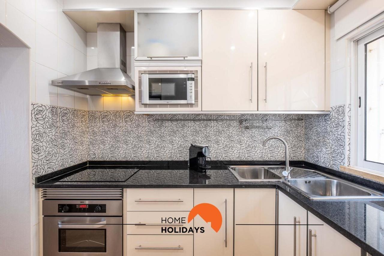 #084 Spacious Seaview With Ac, Pool And Garden Apartment *