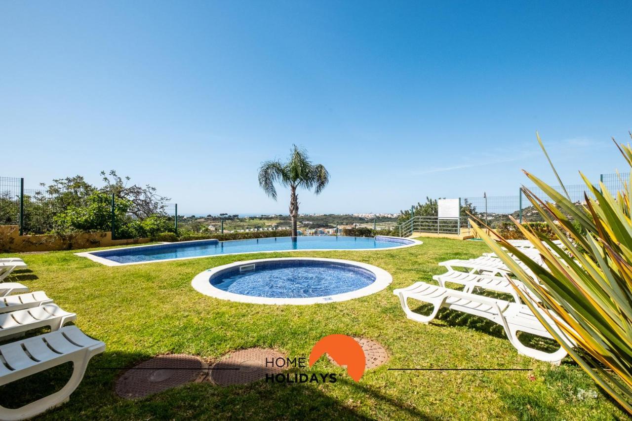 #080 Marina View Flat With Pool By Holidays Apartment *
