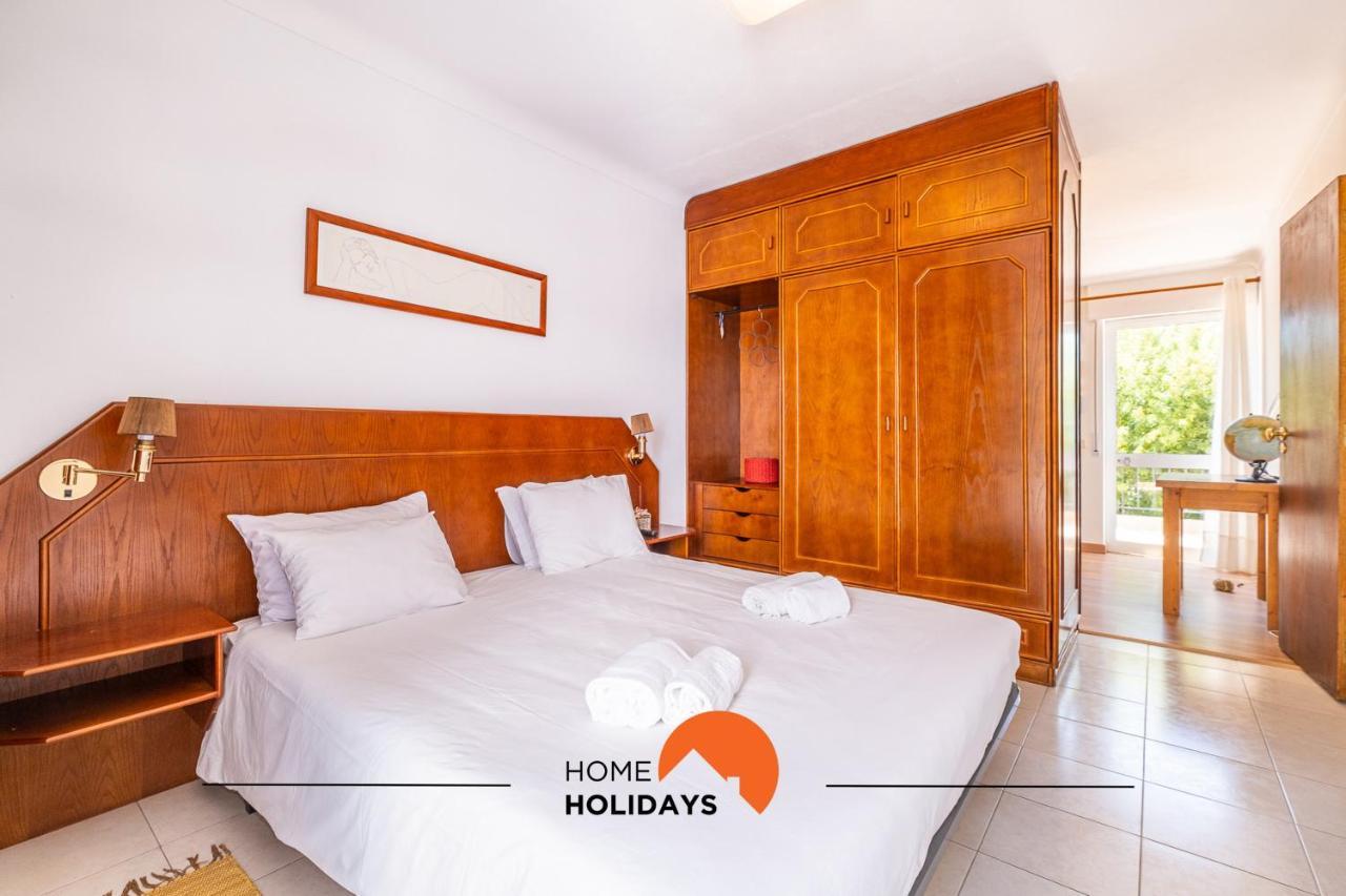 #047 Almond Tree By Holidays Holiday home