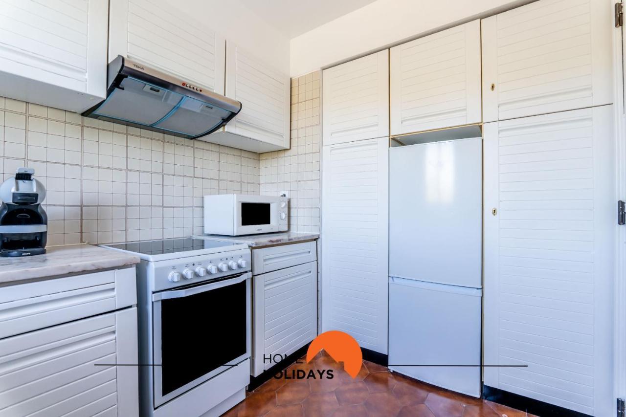 #168 Fully Equiped, Ac, Pool And Mini Golf Albufeira