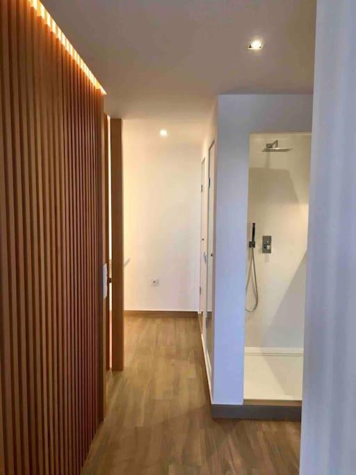 Apartment Great Sea View Apartment, Near The Beach, With Ac And Pools