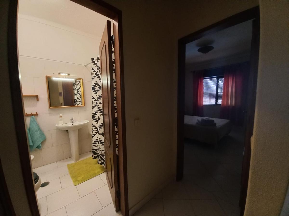 3 Min Walking To Peneco , + Pool + Wifi Apartment