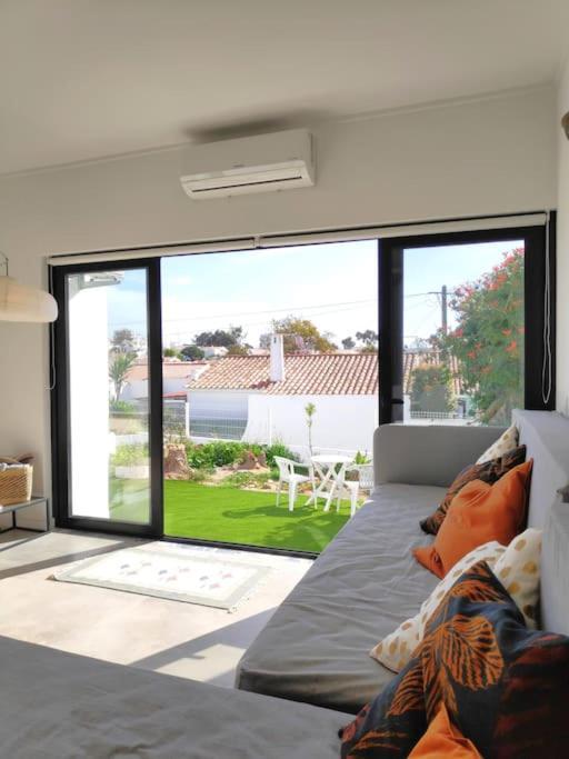 Apartment Airy 3br, Ac, Garden, 2min Strip, 8min Oura