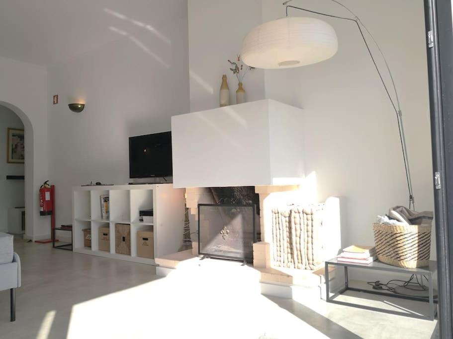 Airy 3br, Ac, Garden, 2min Strip, 8min Oura Apartment Albufeira