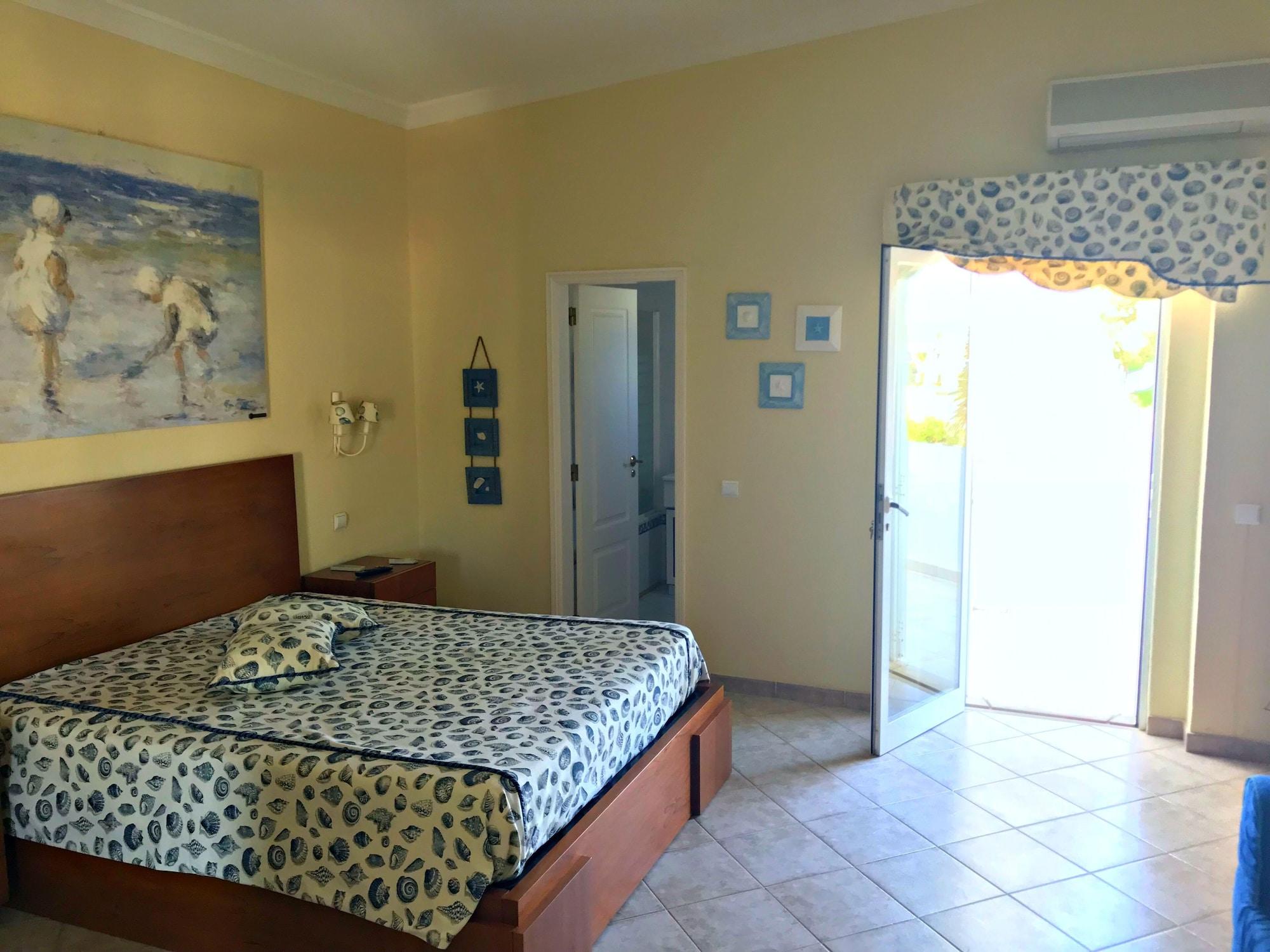 Aparthotel Borda D'agua 3*