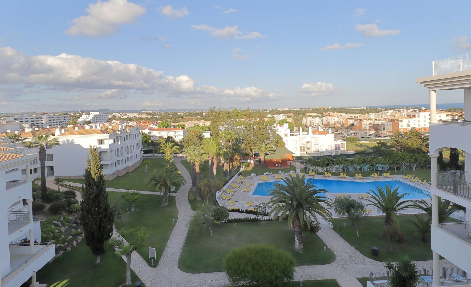 Petra Aparthotel 4*