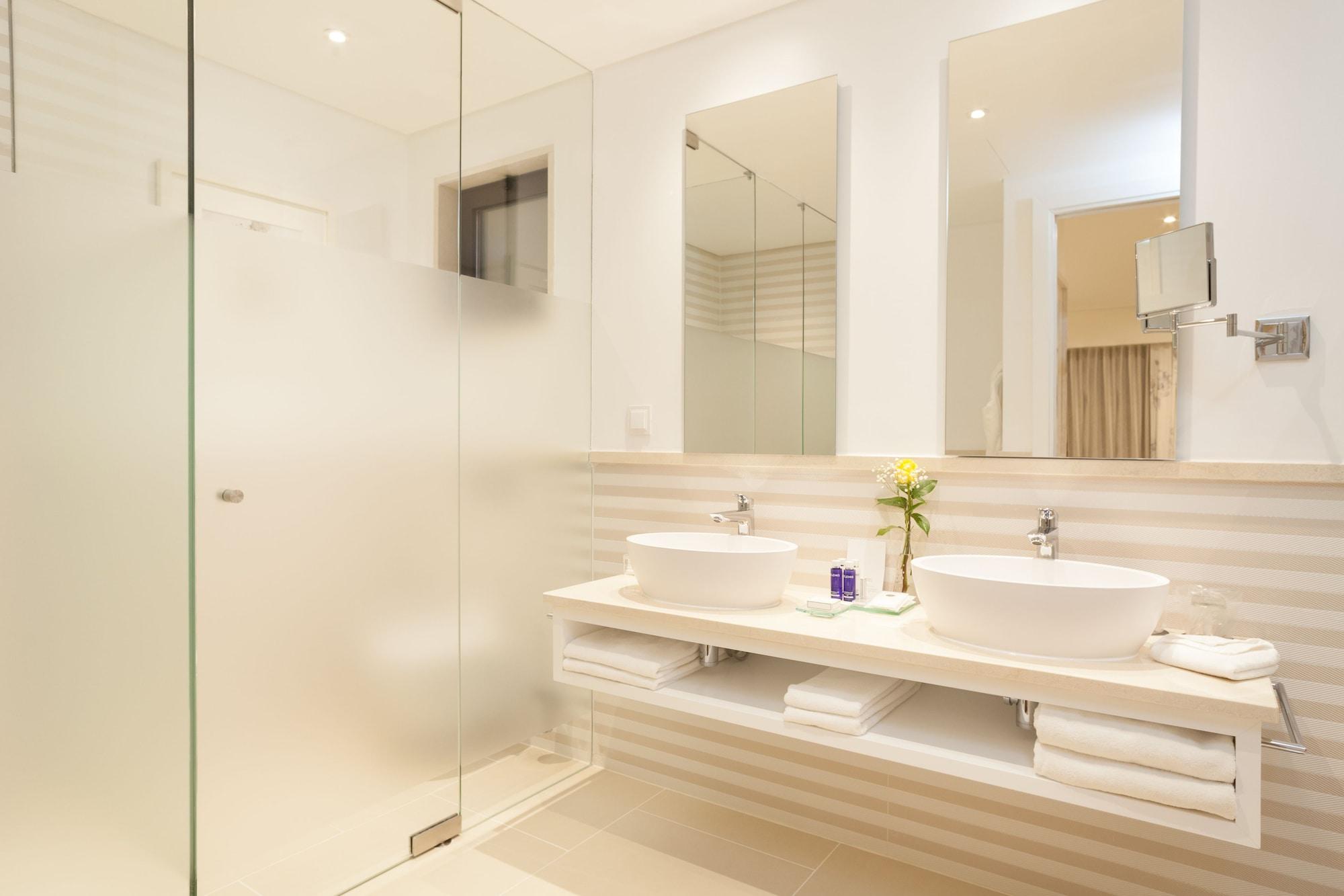 Pine Cliffs Gardens Hotel 5*
